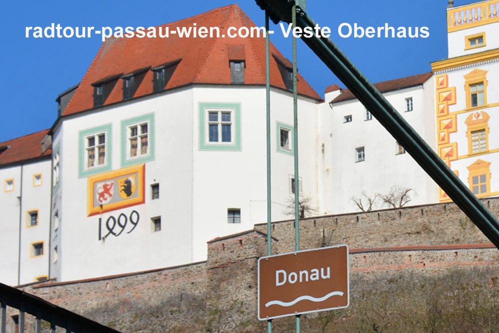 Alcazaba Oberhaus - Vista desde el Danubio 